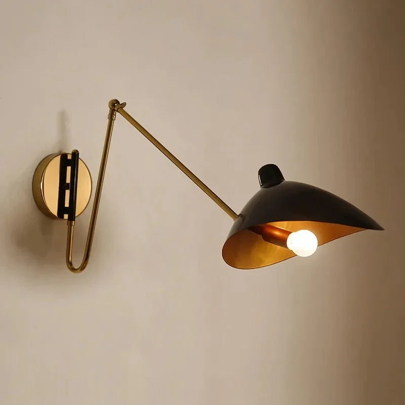 Vintage Wandlamp Met Draaibare Kop En Matzwarte Afwerking